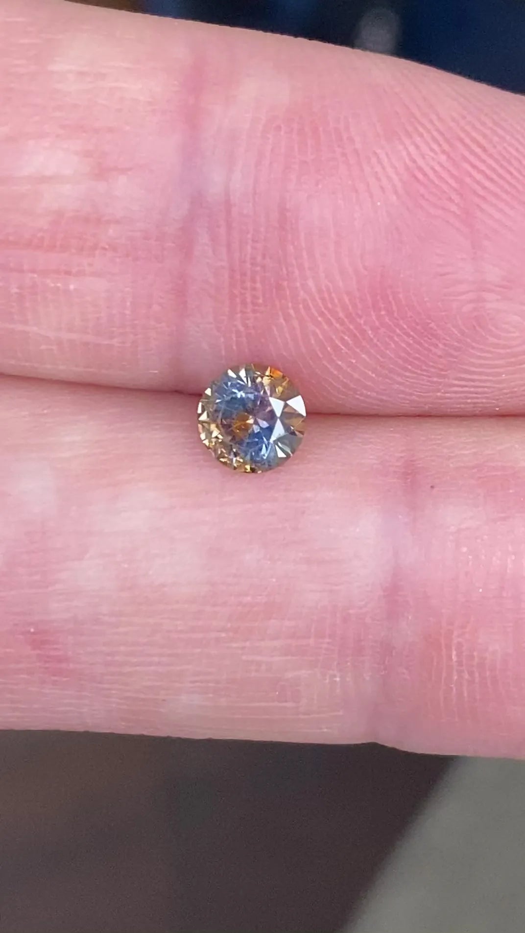 0.77ct Round Natural Sapphire (Colour Multicolor, Clarity Eye Clean, Cut Faceted)