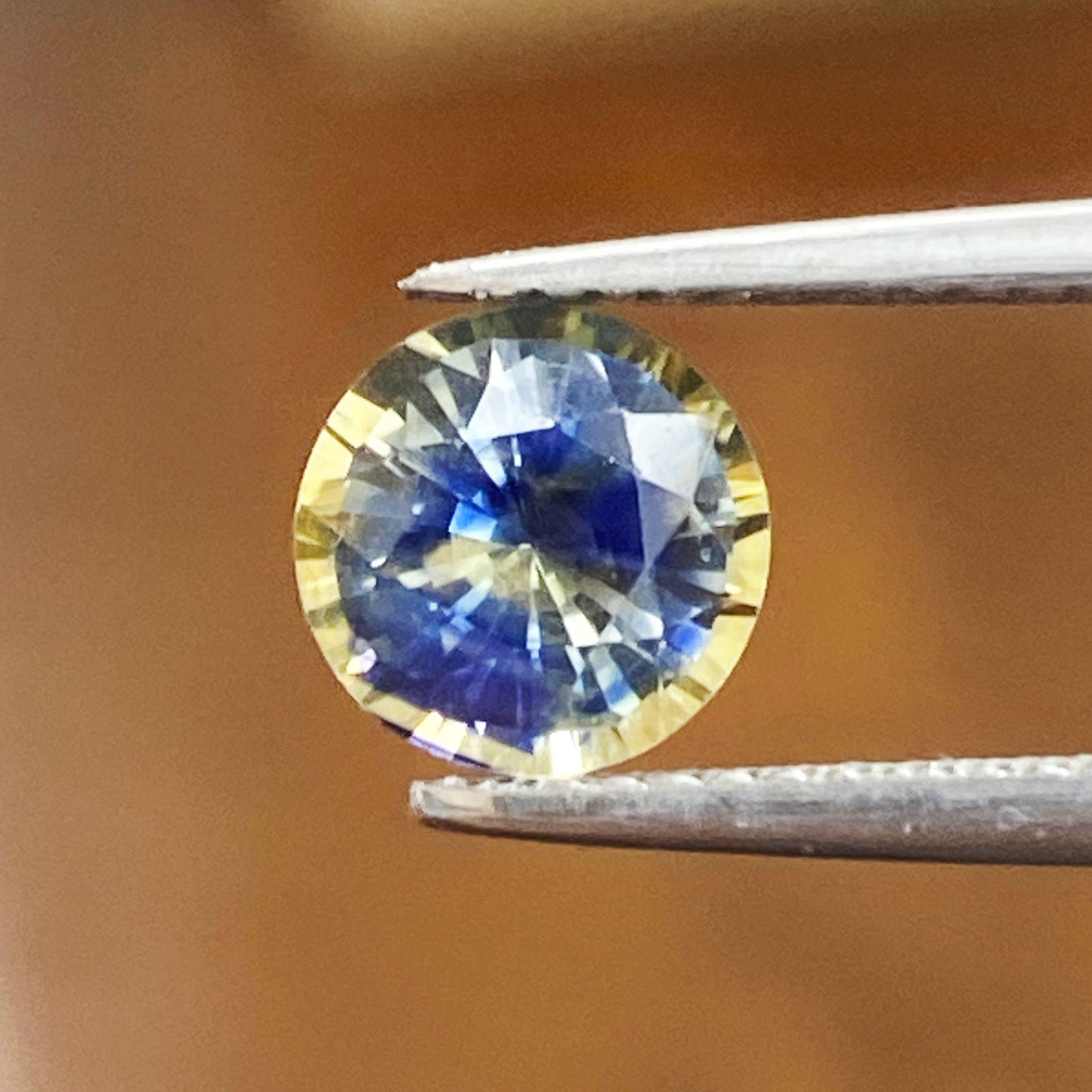 1.81ct Round Natural Sapphire (Colour Multicolor, Clarity Eye Clean, Cut Faceted)