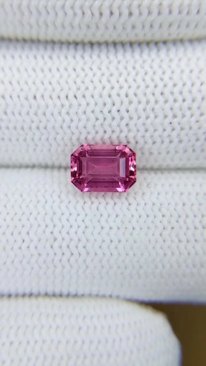 2.02ct Emerald Natural Sapphire (Colour Pink, Clarity Eye Clean, Cut Faceted)