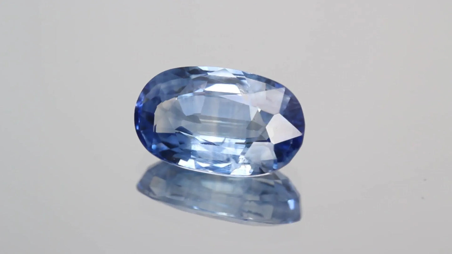 3.90ct Oval Natural Sapphire (Colour Blue, Clarity Slightly Included, Cut Faceted)