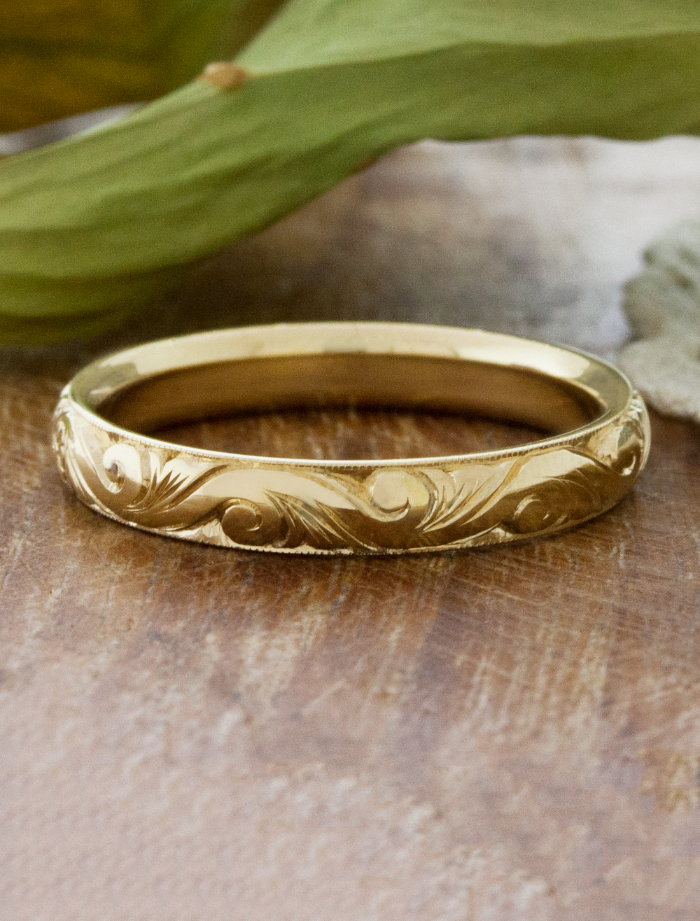 Antique hand carved buy 14 K solid gold ring