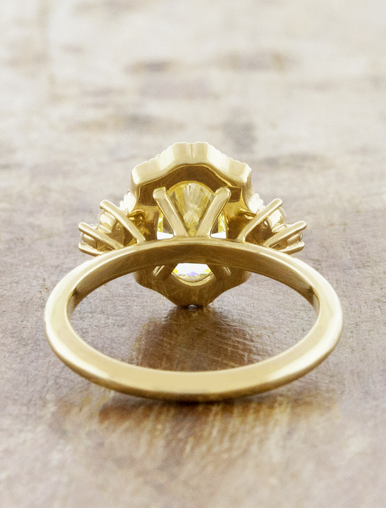 Evelina - Fancy Yellow Oval