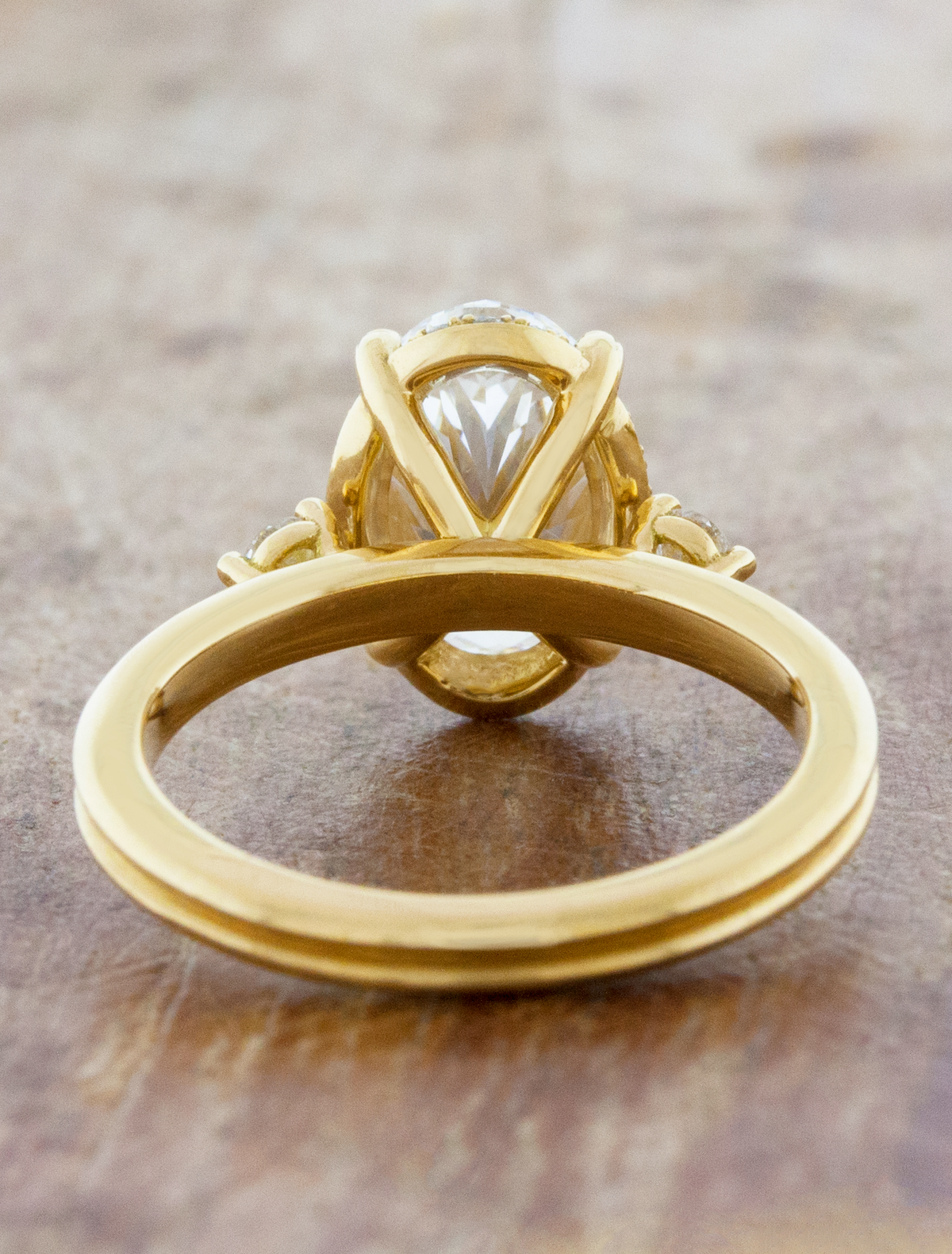 Kate - Oval