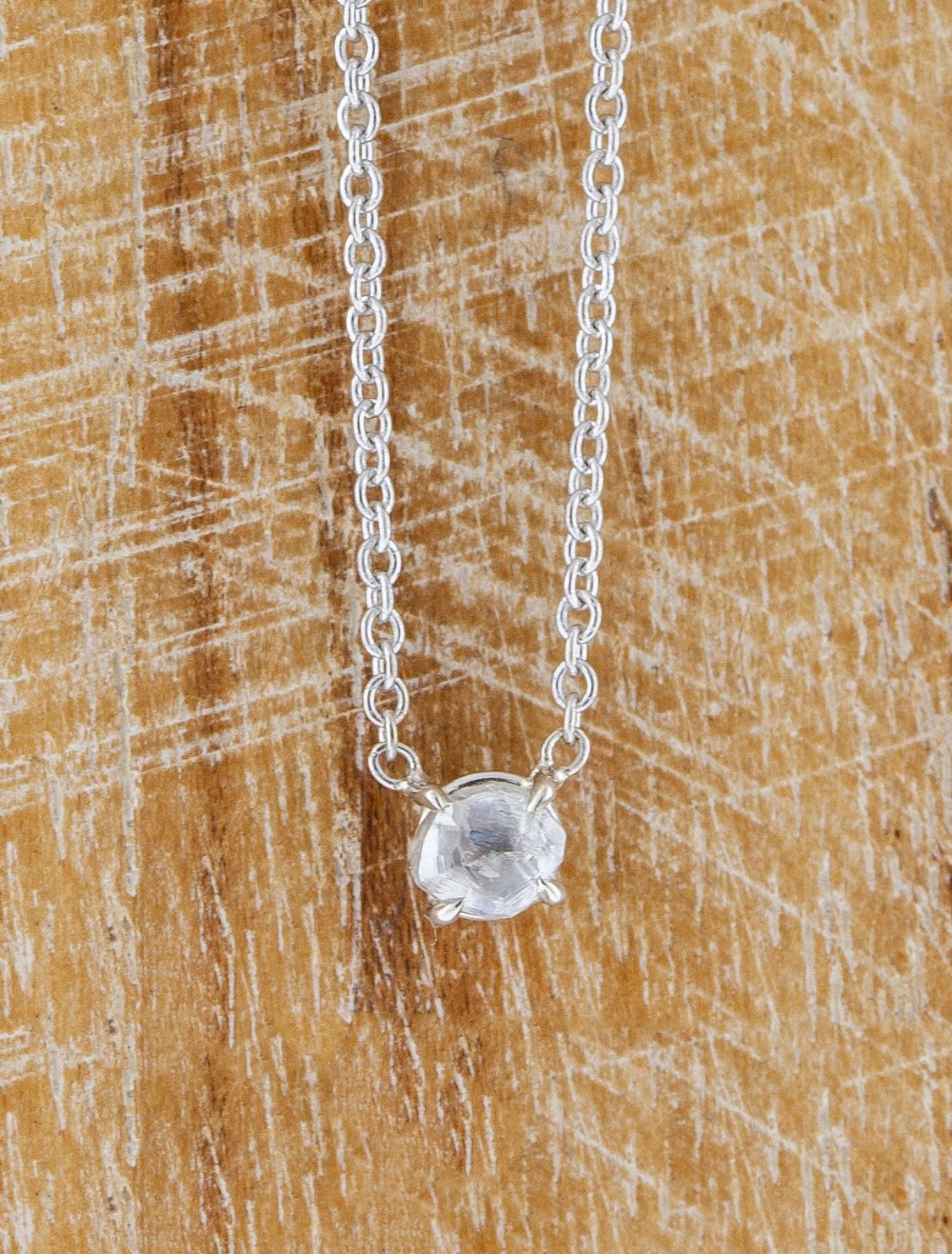 caption:Customized with rough diamond