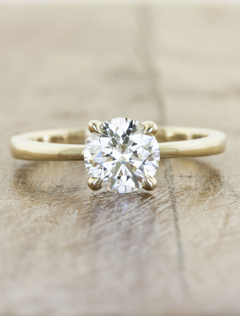 Yellow gold single diamond ring Clearance