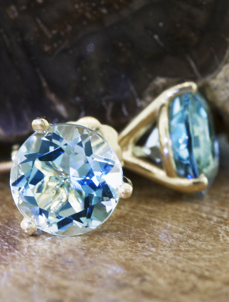 caption:Customized in 14k yellow gold