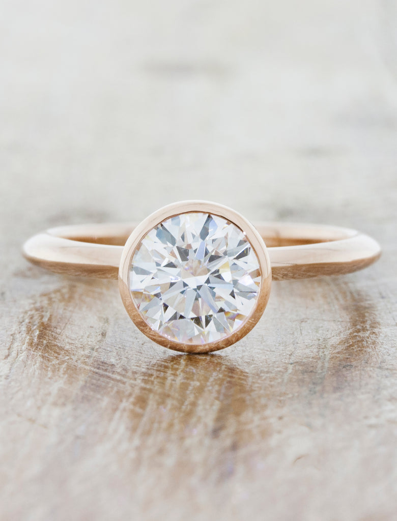 caption:Shown in rose gold