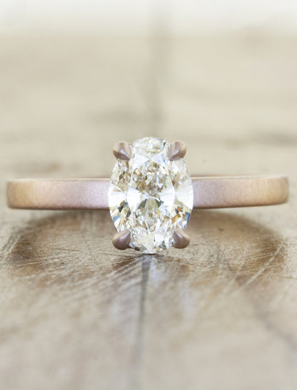 Classic solitaire;caption:0.80ct. Oval Diamond 14K Rose Gold 