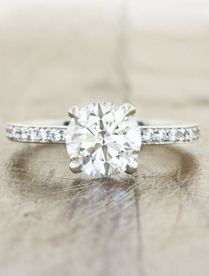 classic round diamond solitaire ring;caption:1.50ct. Round Diamond Platinum