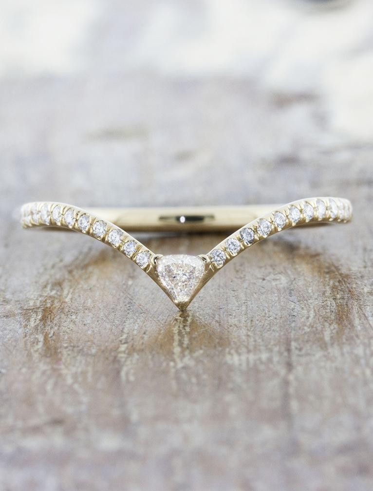caption:Kia wedding band in 14k yellow gold