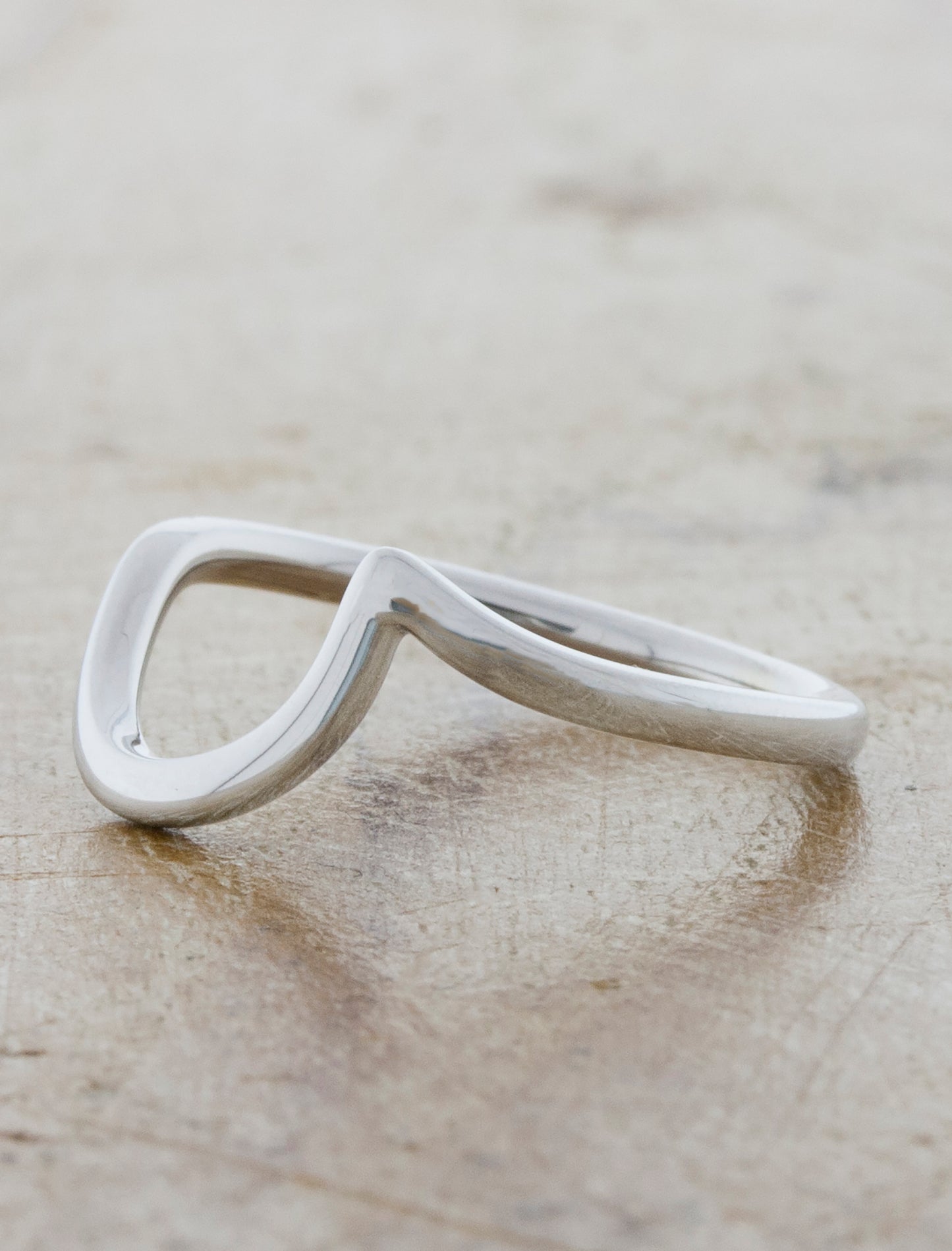 swirling wedding band