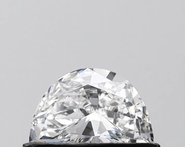0.33ct Half moon Lab Grown Diamond (Colour D, Clarity VS1, IGI Certified)