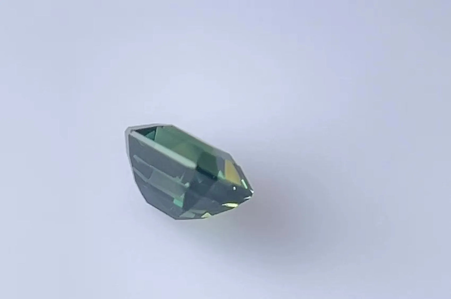 2.01ct Emerald Natural Sapphire (Colour Green, Clarity Eye Clean, Cut Faceted)