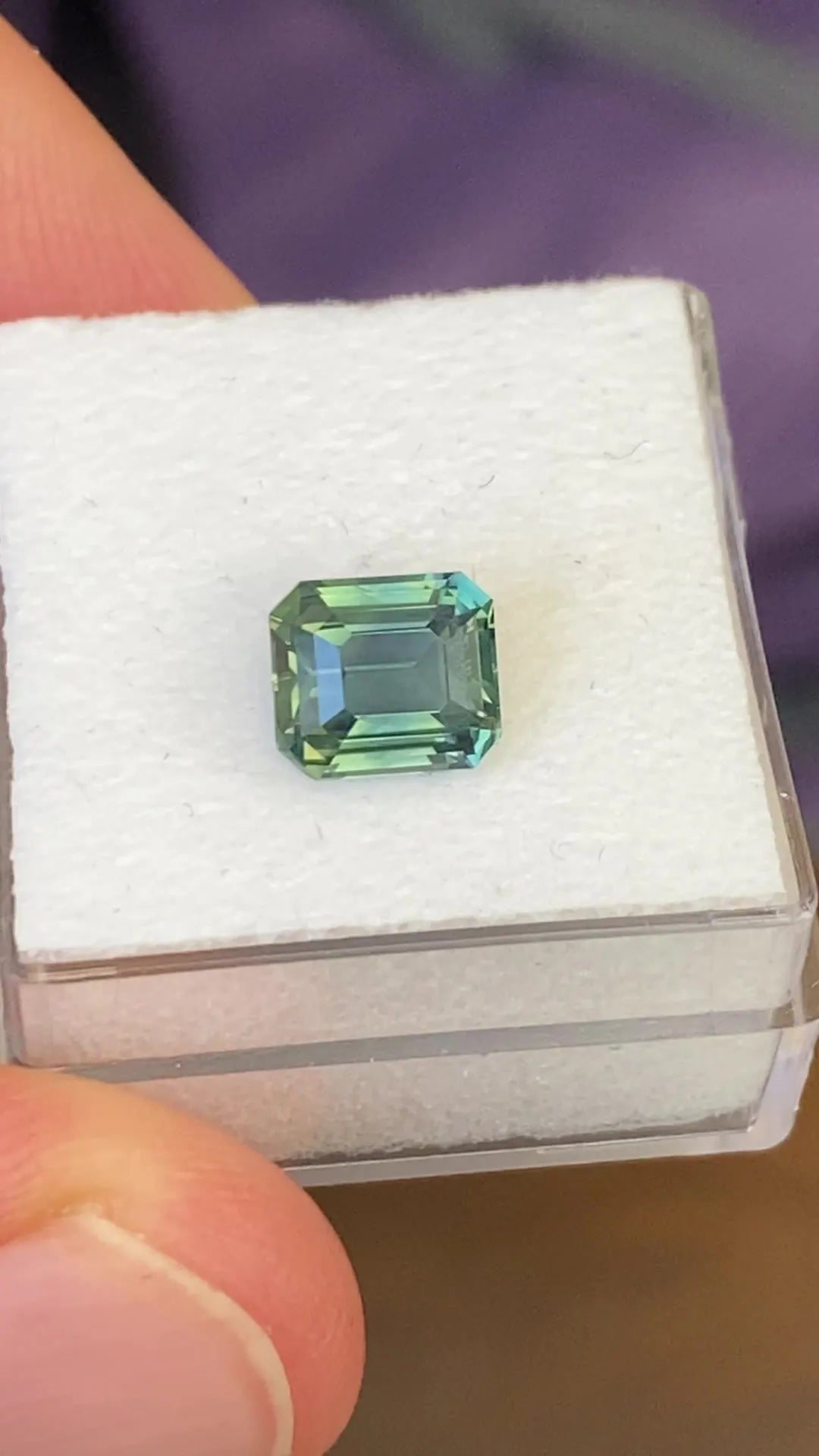 2.04ct Emerald Natural Sapphire (Colour Green, Clarity Eye Clean, Cut Faceted)