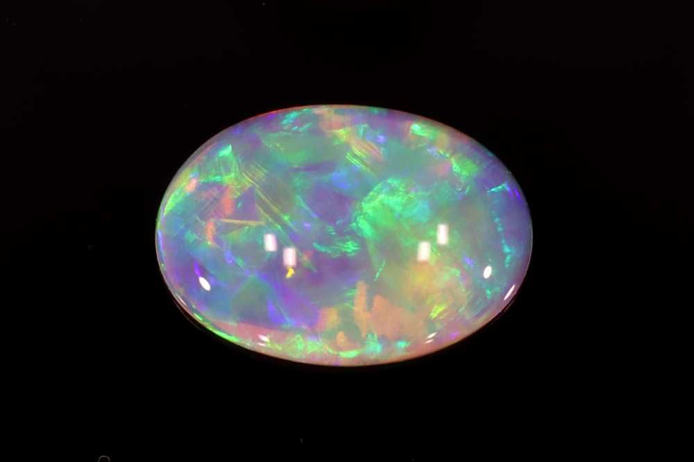 2.45ct Oval Natural Opal (Colour Multicolor, Clarity Eye Clean, Cut Faceted)