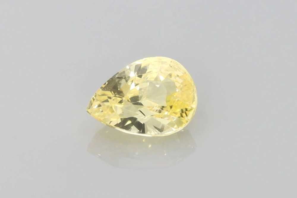 2.49ct Pear Natural Sapphire (Colour Yellow, Clarity Slightly Included, Cut Faceted)