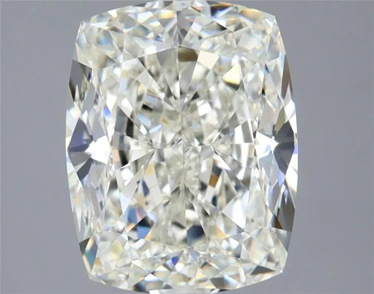 2.76ct Cushion brilliant Natural Diamond (Colour J, Clarity VS1, GIA Certified)