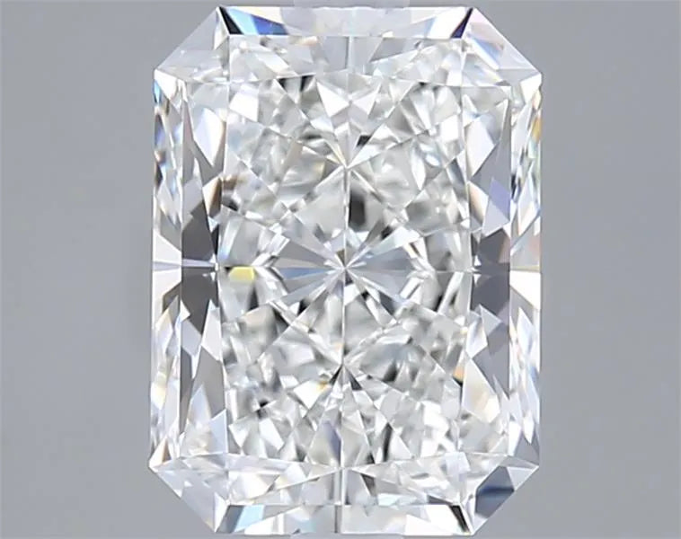 3.04ct Radiant Lab Grown Diamond (Colour E, Clarity VVS1, IGI Certified)