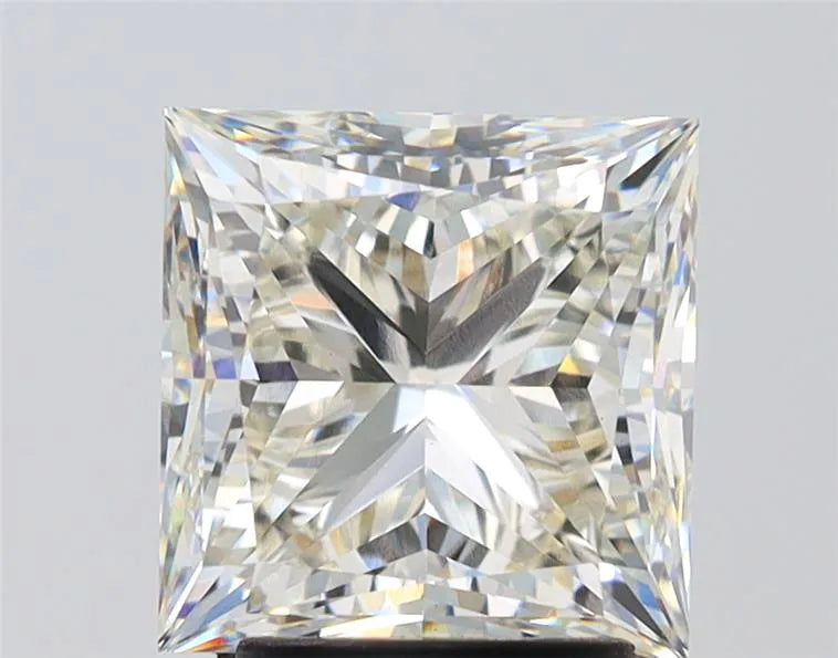 3.40ct Princess Lab Grown Diamond (Colour Fancy Vivid Pink, Clarity VVS2, IGI Certified)
