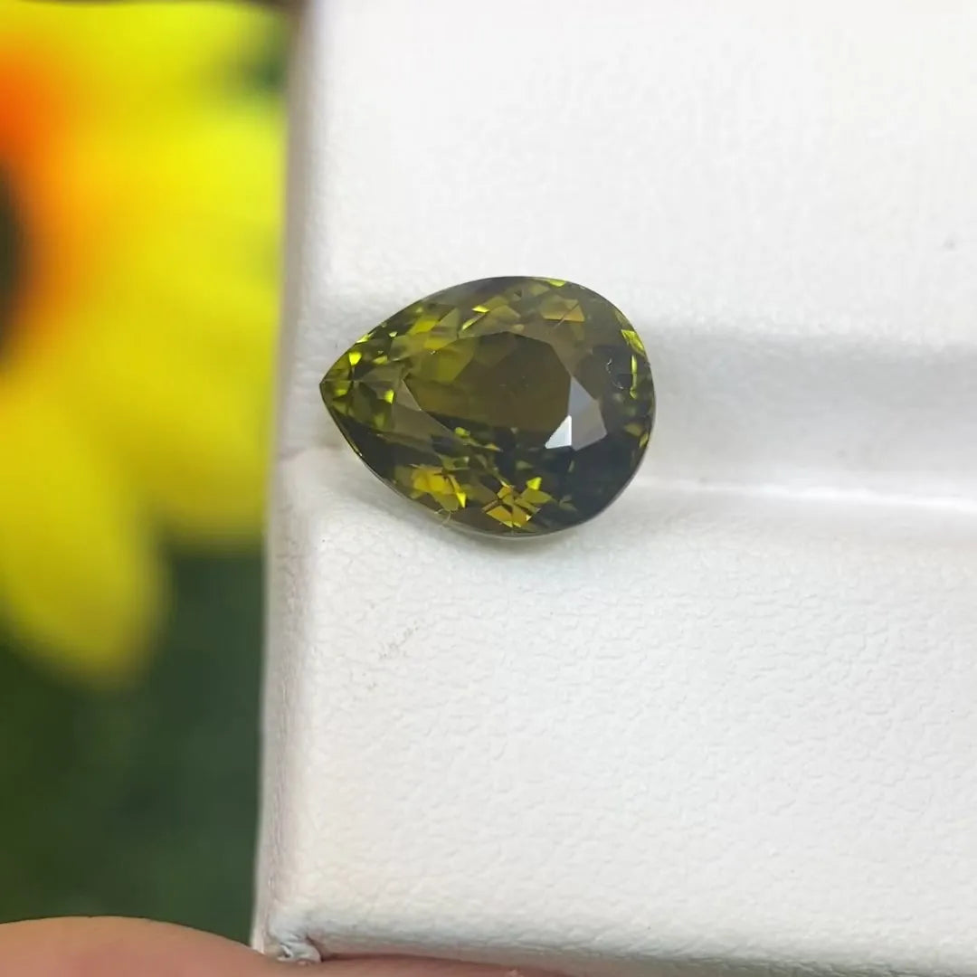 3.82ct Pear Natural Tourmaline (Colour Green, Clarity Eye Clean, Cut Faceted)