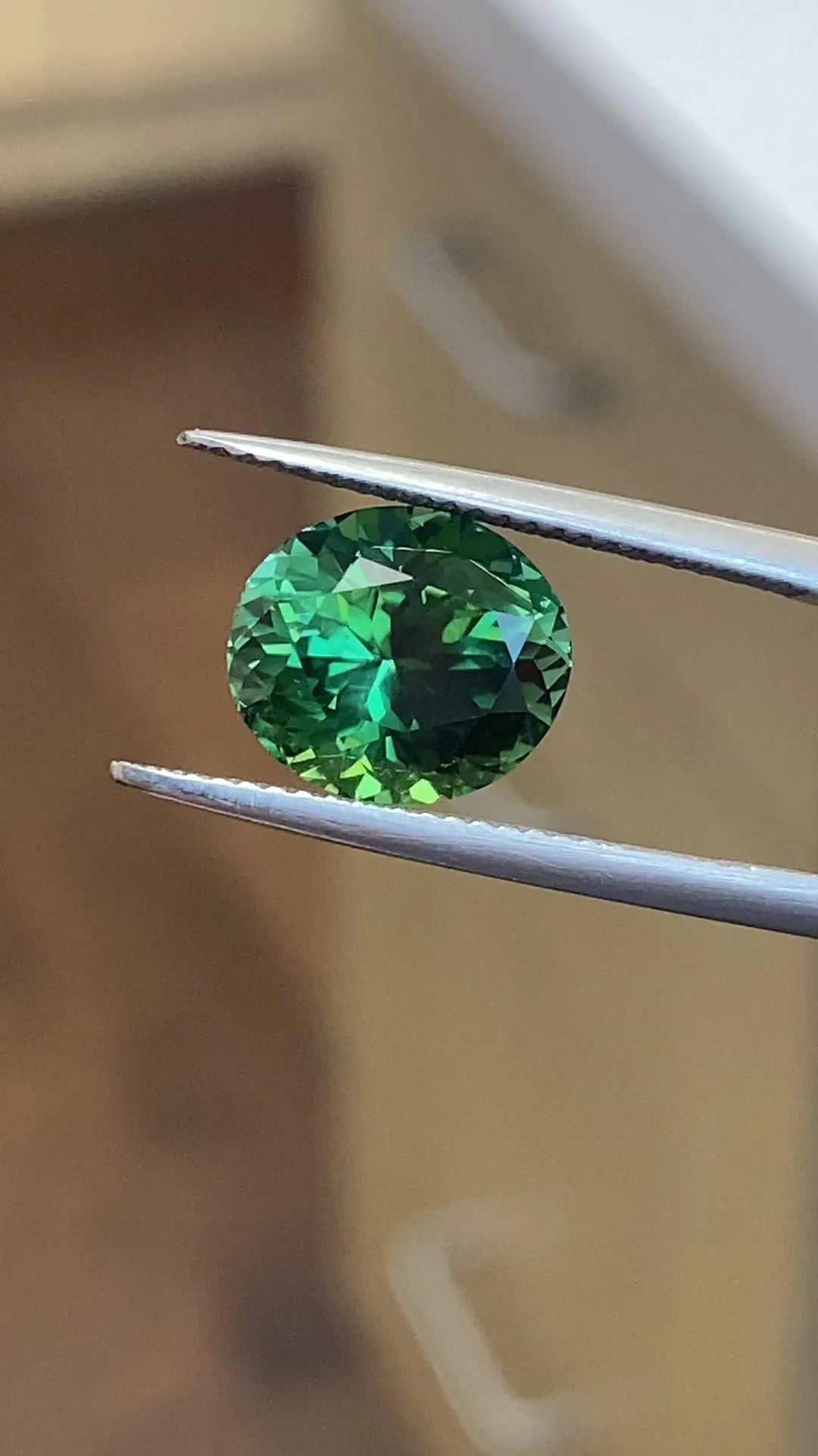 4.10ct Oval Natural Tourmaline (Colour Green, Clarity Eye Clean, Cut Faceted)