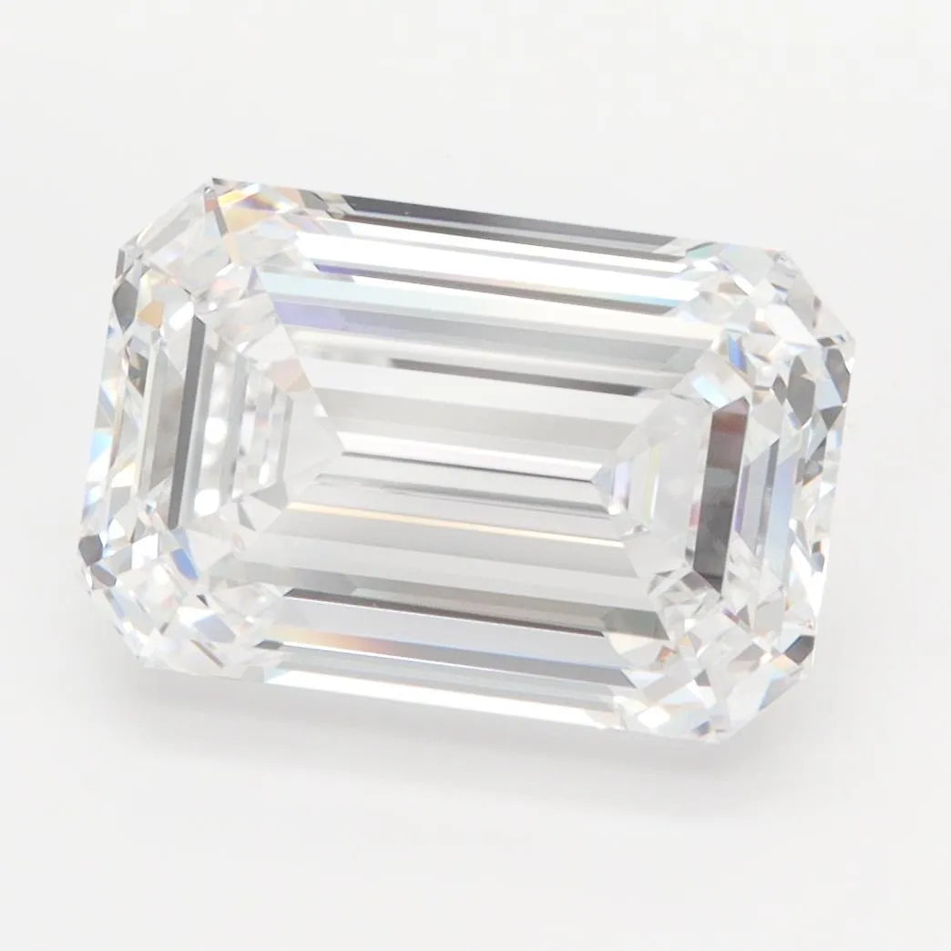 4.26ct Emerald Lab Grown Diamond (Colour D, Clarity VVS1, GIA Certified)