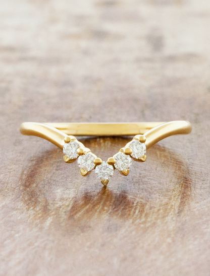 caption:Antoinette wedding band