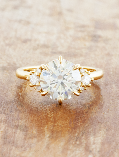 caption:Shown with 2.5ct round in 18k yellow gold