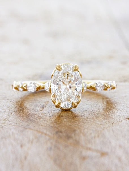 Engagement Ring in 18k Gold with Diamonds - Cooper & Binkley