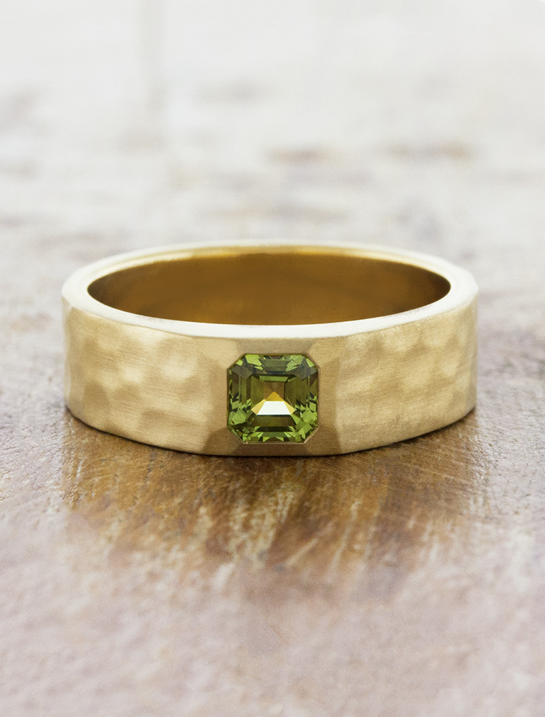 caption:Shown with 0.7ct Asscher cut green sapphire in 18k yellow gold