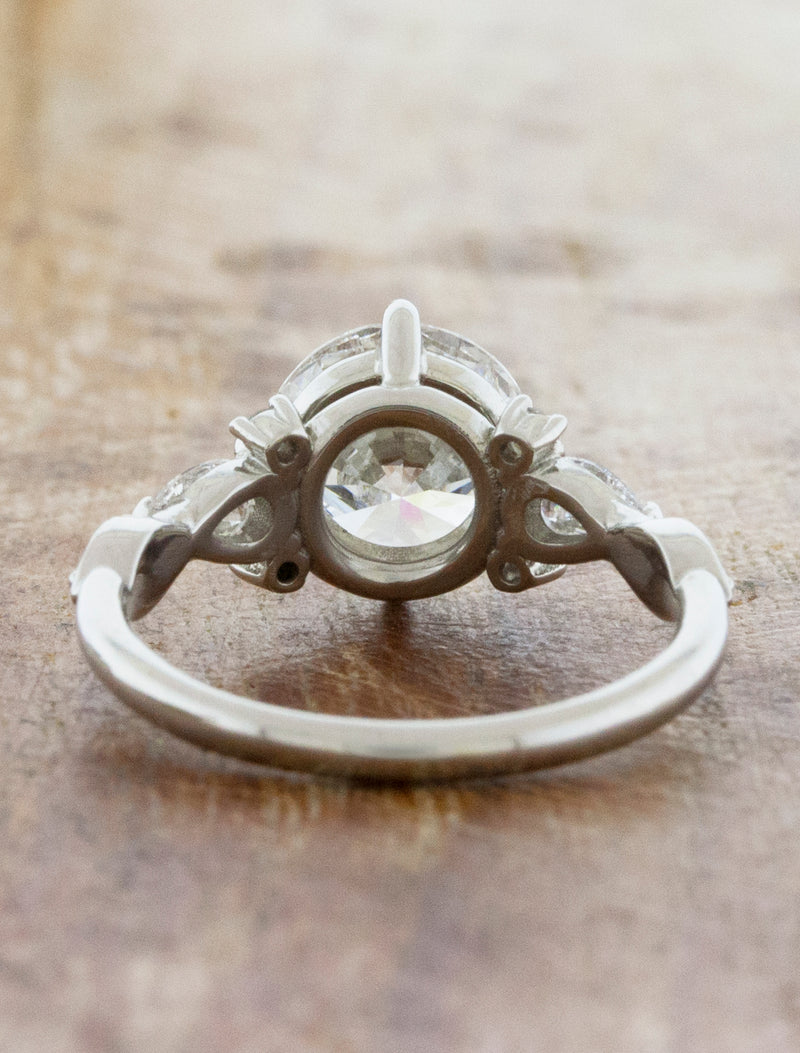 Jinny - 2.00ct Round Lab Grown Diamond