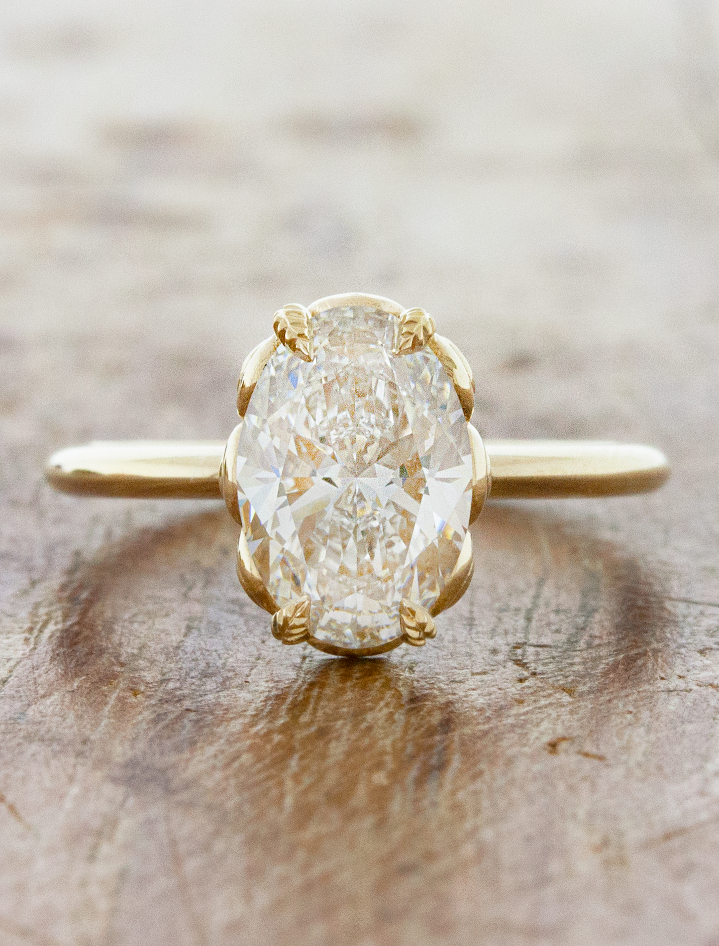 caption:Shown with 2ct oval diamond