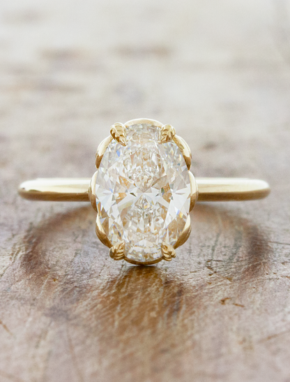 caption:Shown with 2ct oval diamond