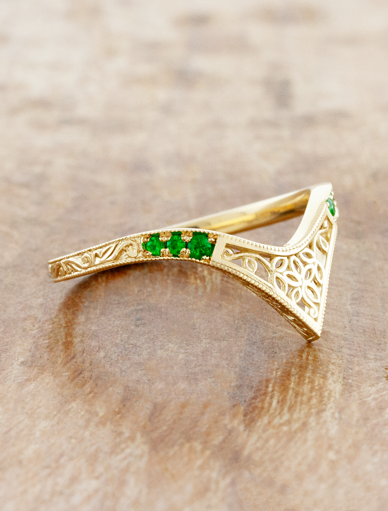 caption:Shown with green emeralds
