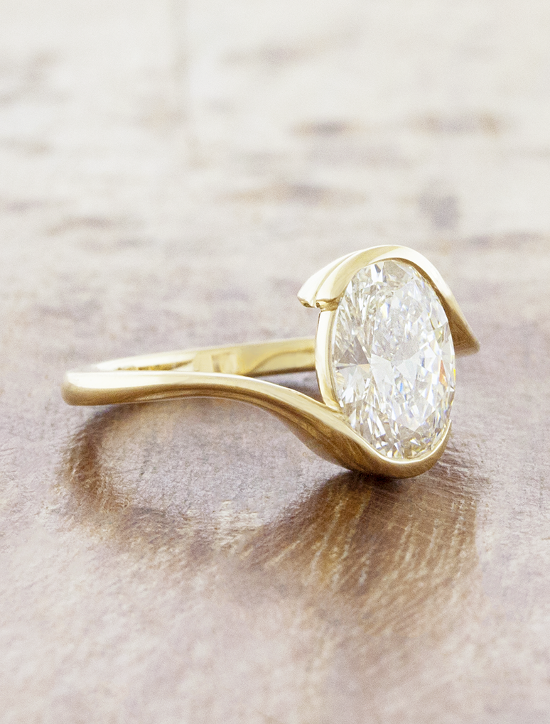 Salomé - 2.02ct Oval Lab Grown Diamond