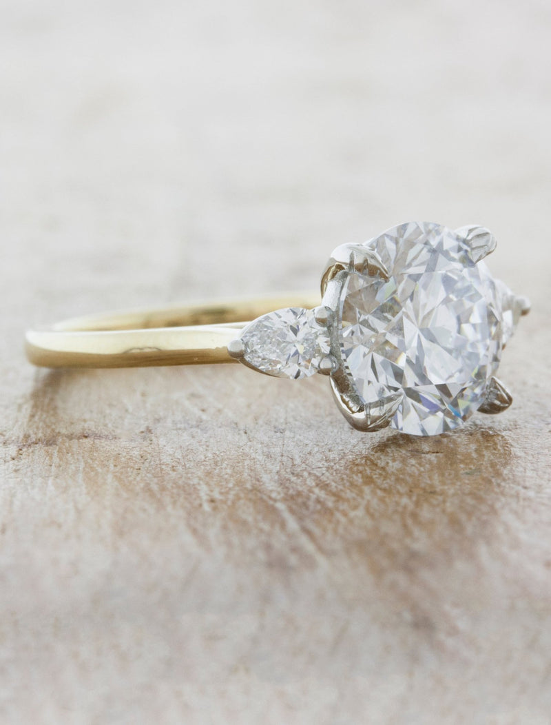 Shana Round - Natural Diamonds