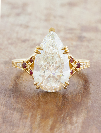 Skyla Ruby - Pear