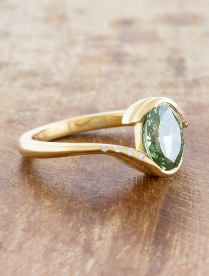 Soleia - 1.60ct Oval Lab Grown Green Diamond