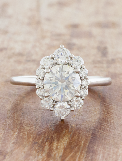 caption:Shown with 1.7ct round diamond in platinum