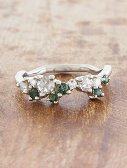 Vesabe - Custom Cluster Wedding Band