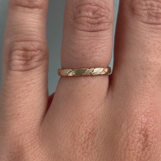 caption:Shown in 14k yellow gold