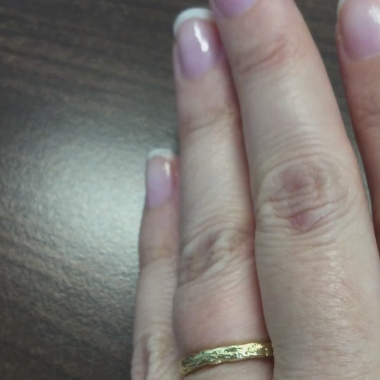 caption:Shown in 18k yellow gold