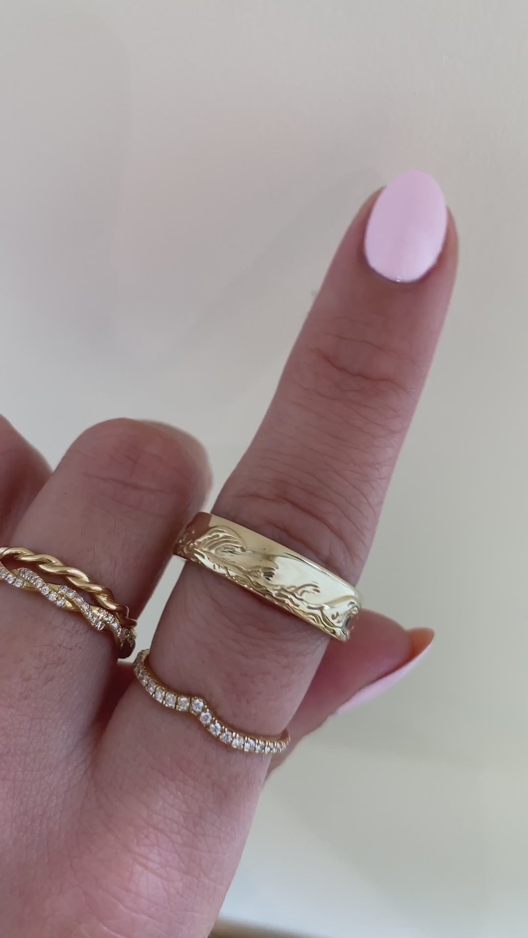 caption:Shown in 6mm and 14k yellow gold