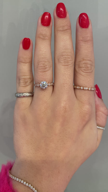 caption:Shown with 1.0ct round diamond set in rose gold