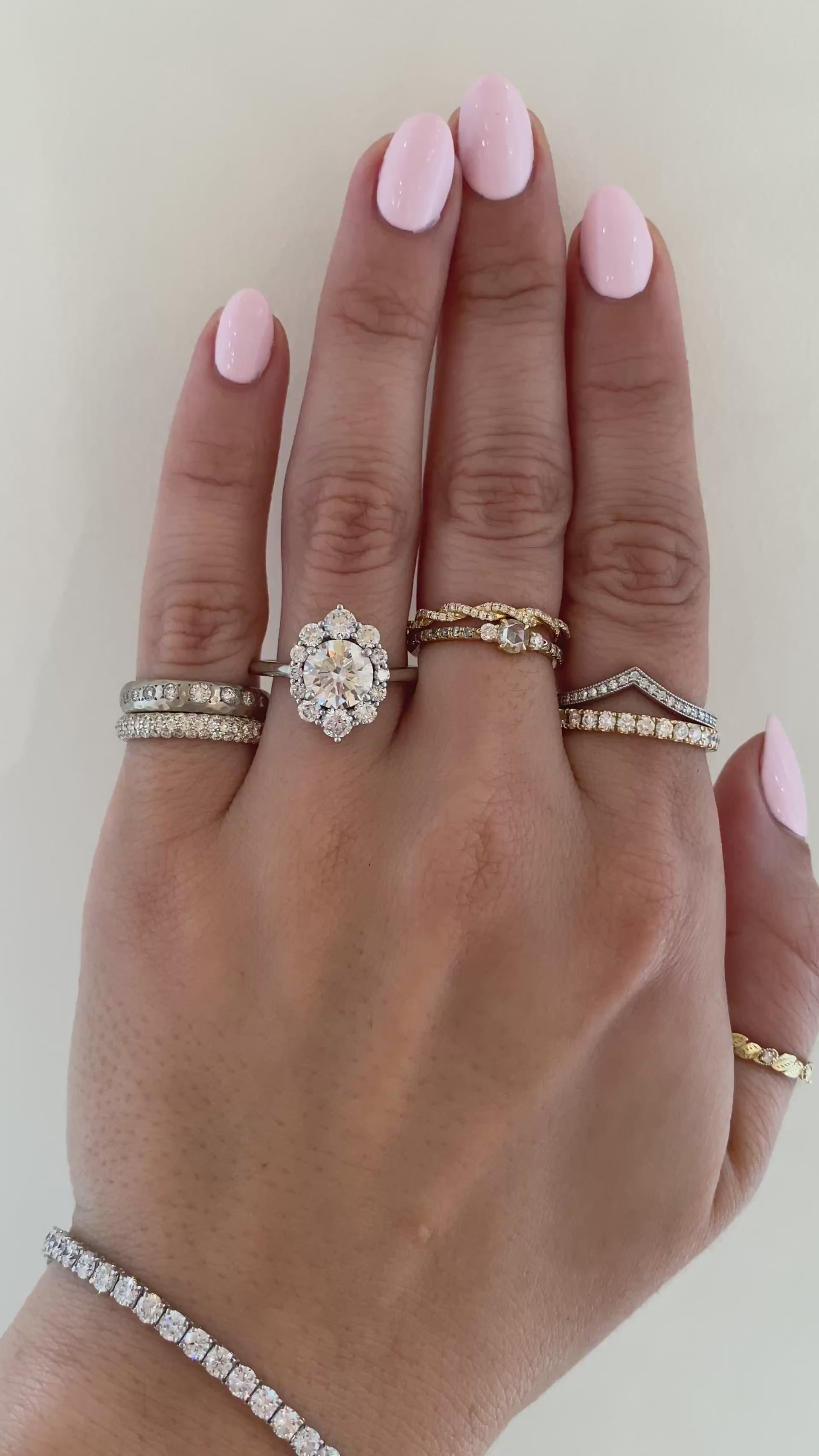 caption:Shown with 1.7ct round diamond in platinum