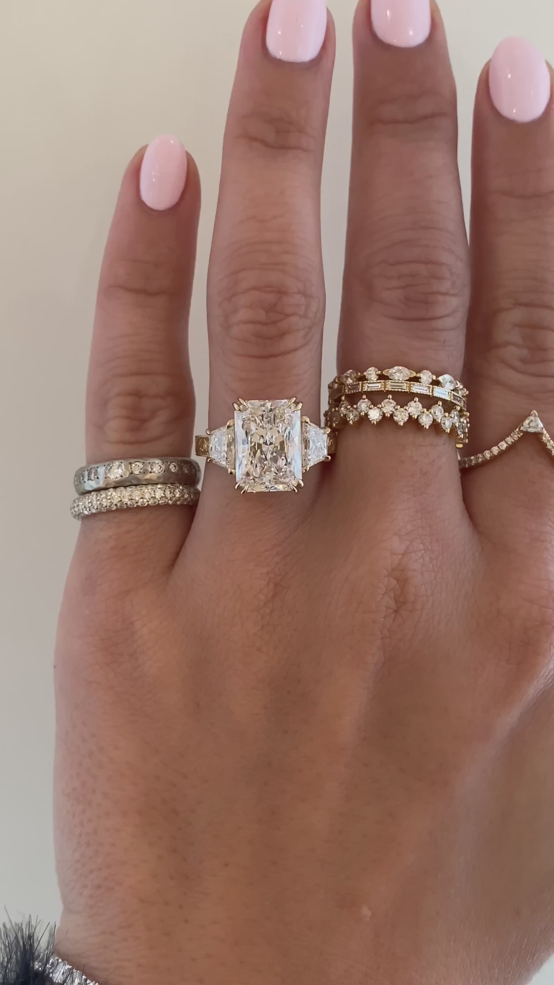caption:Shown with 4.5ct radiant cut in 14k yellow gold 