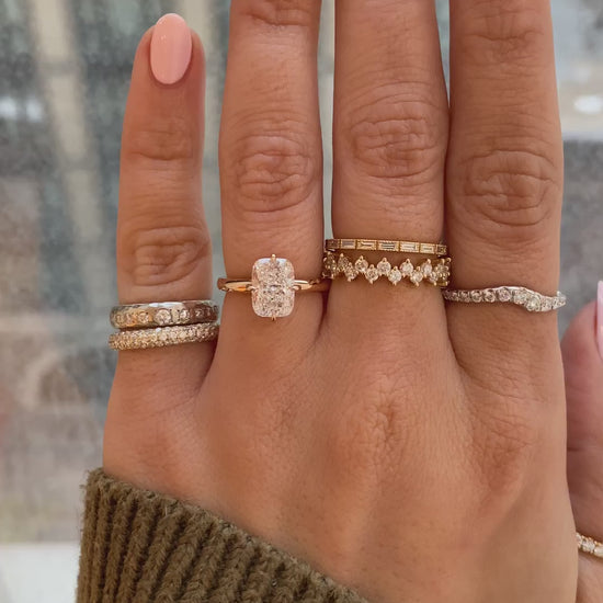 caption:Shown with 2ct cushion cut in 18k rose gold