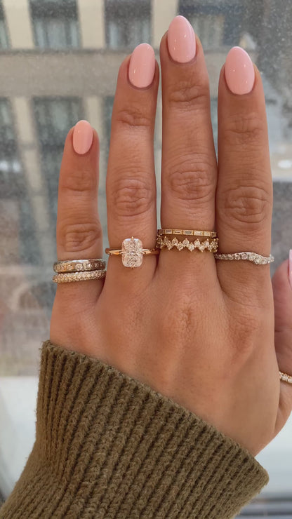 caption:Shown with 2ct cushion cut in 18k rose gold