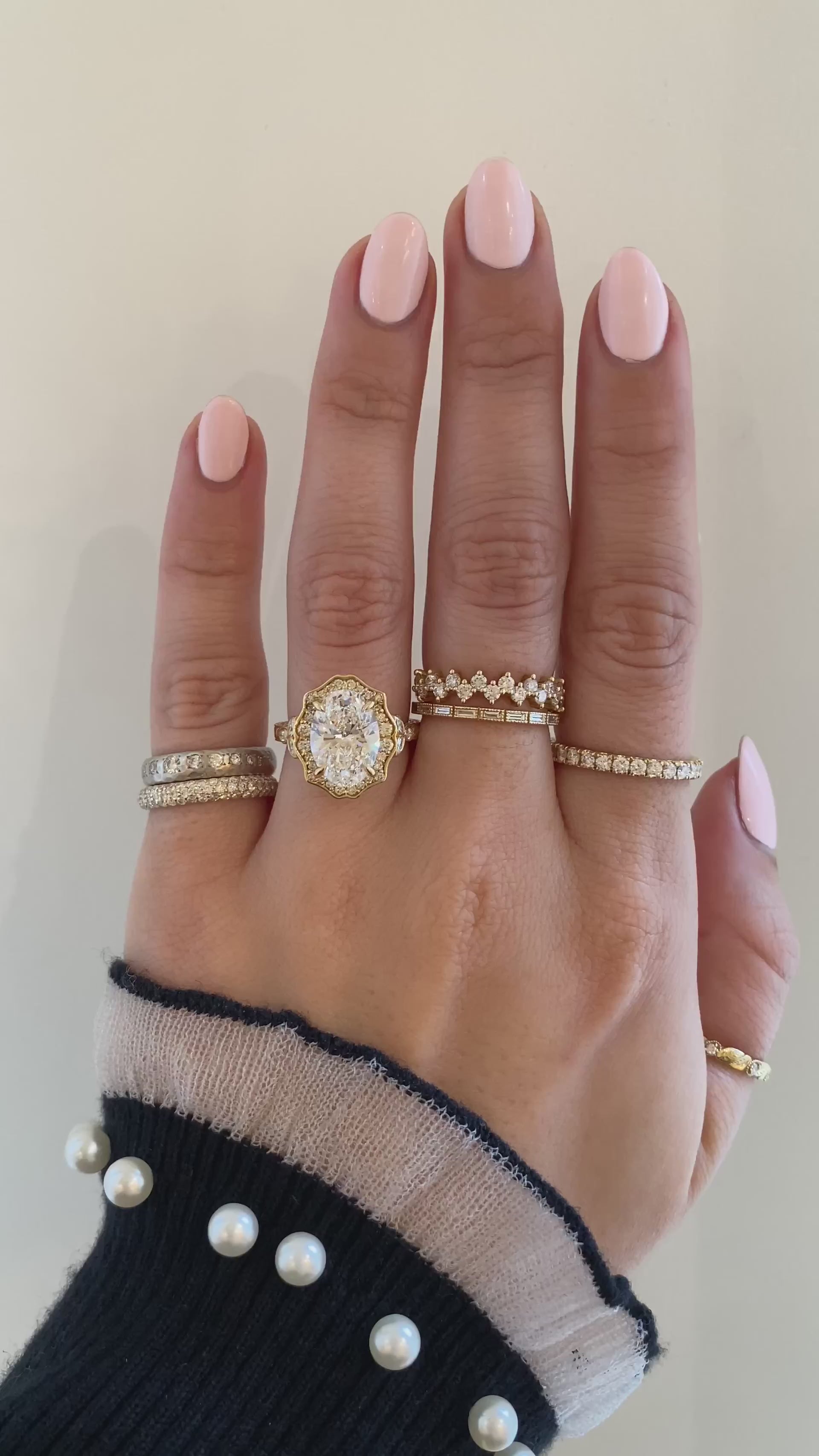 caption:Shown with 3ct oval in 18k yellow gold 