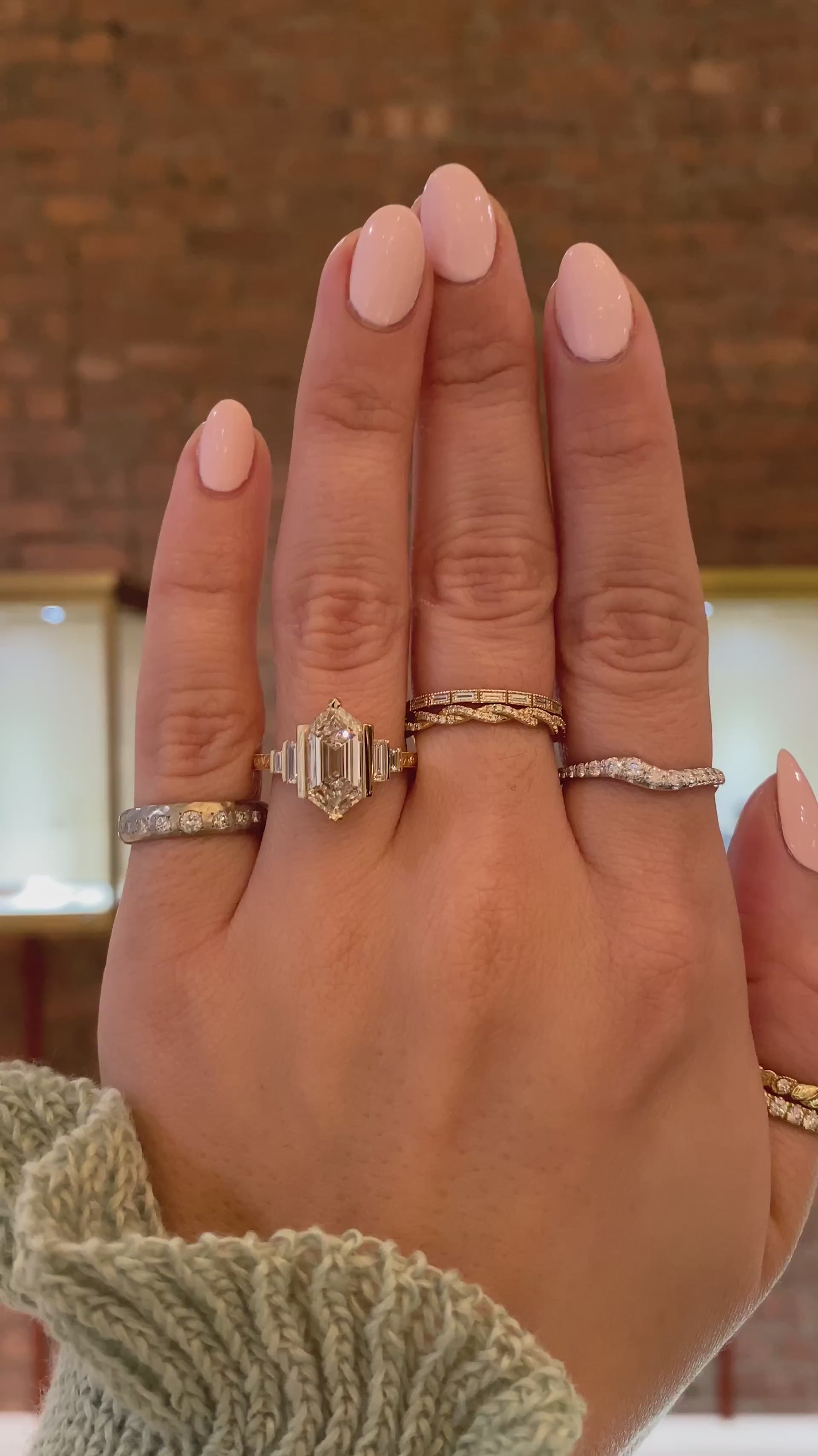 caption:Shown with 3ct hexagon diamond in 18k yellow gold 